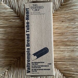 Pampered Chef Valtrompia Bread Tube - Heart